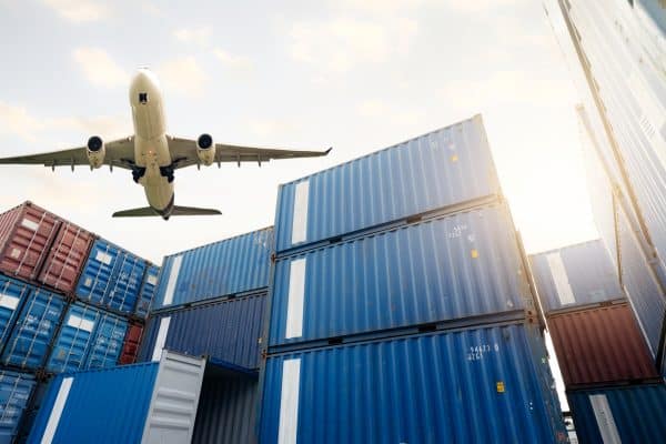 Quels sont les avantages du transport aérien dans l’import-export ?